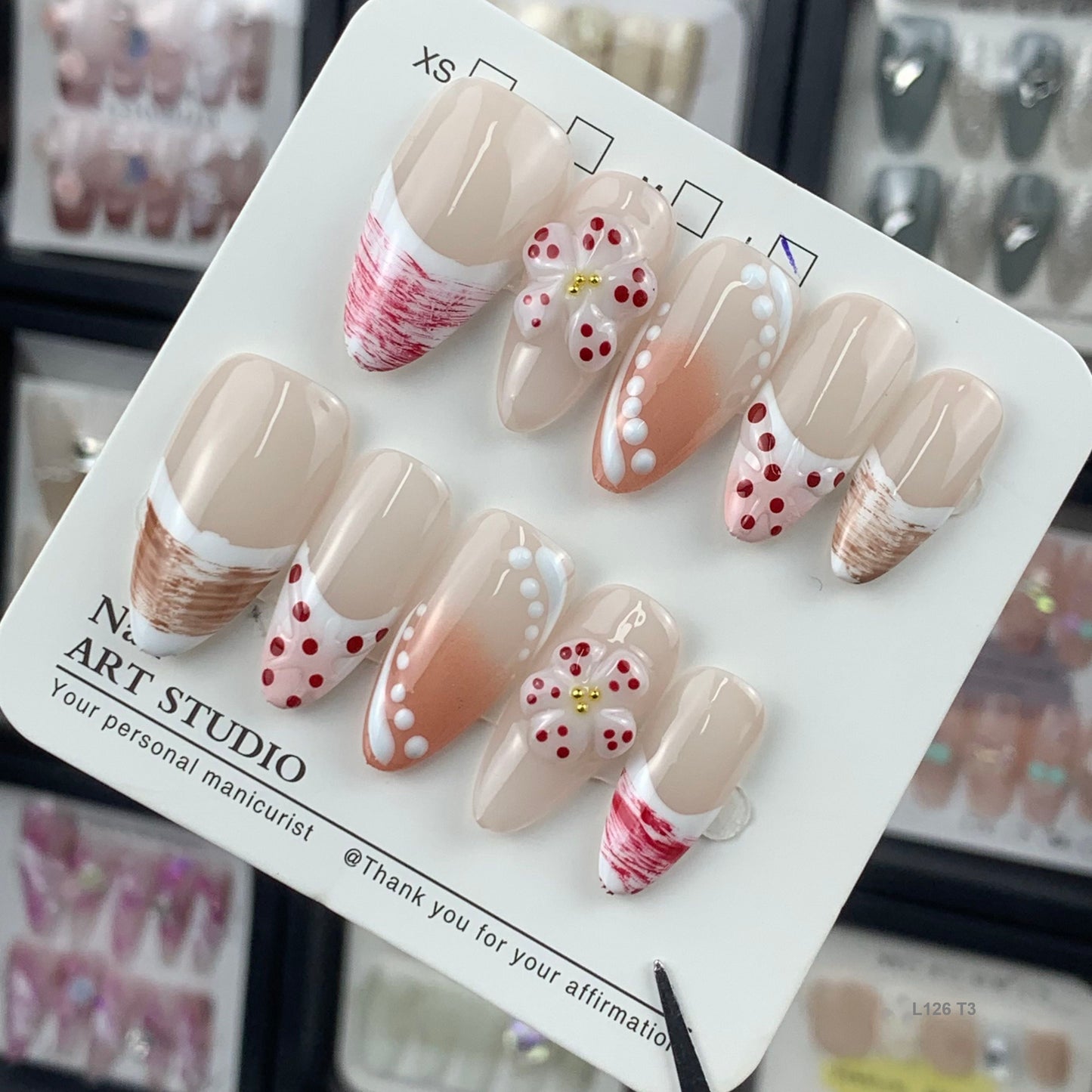 L126 T3 press on nails