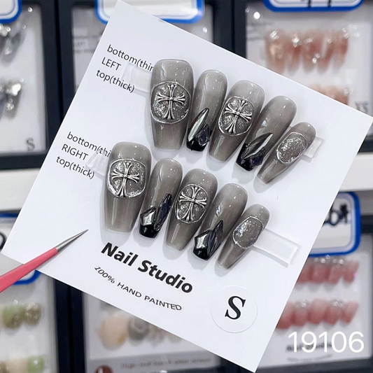 19106# Transparent Cro Heart press on nails