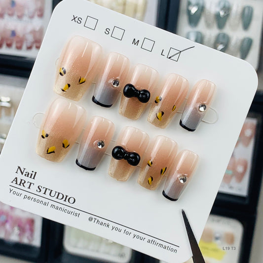 L19 T3 press on nails