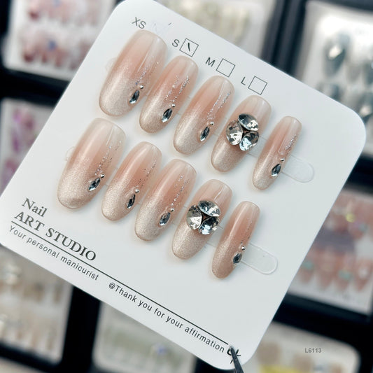 L6113  press on nails
