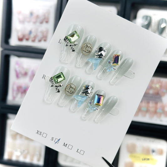 L6135  press on nails