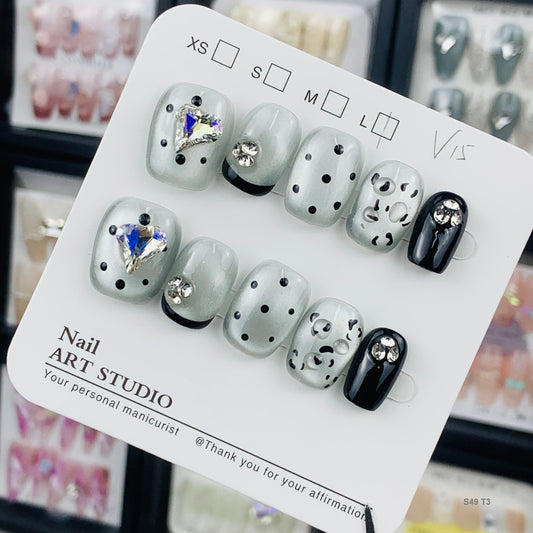 S49  press on nails